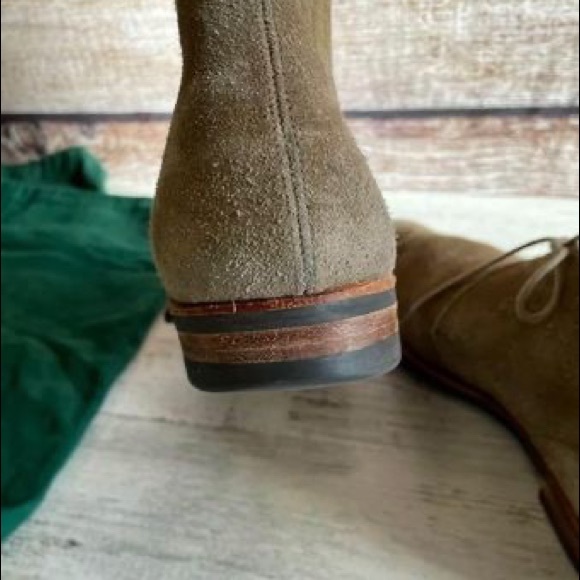 Crockett & Jones size 10.5D-E UK size 9.5E Heartland suede chukka boots. - Picture 2 of 7